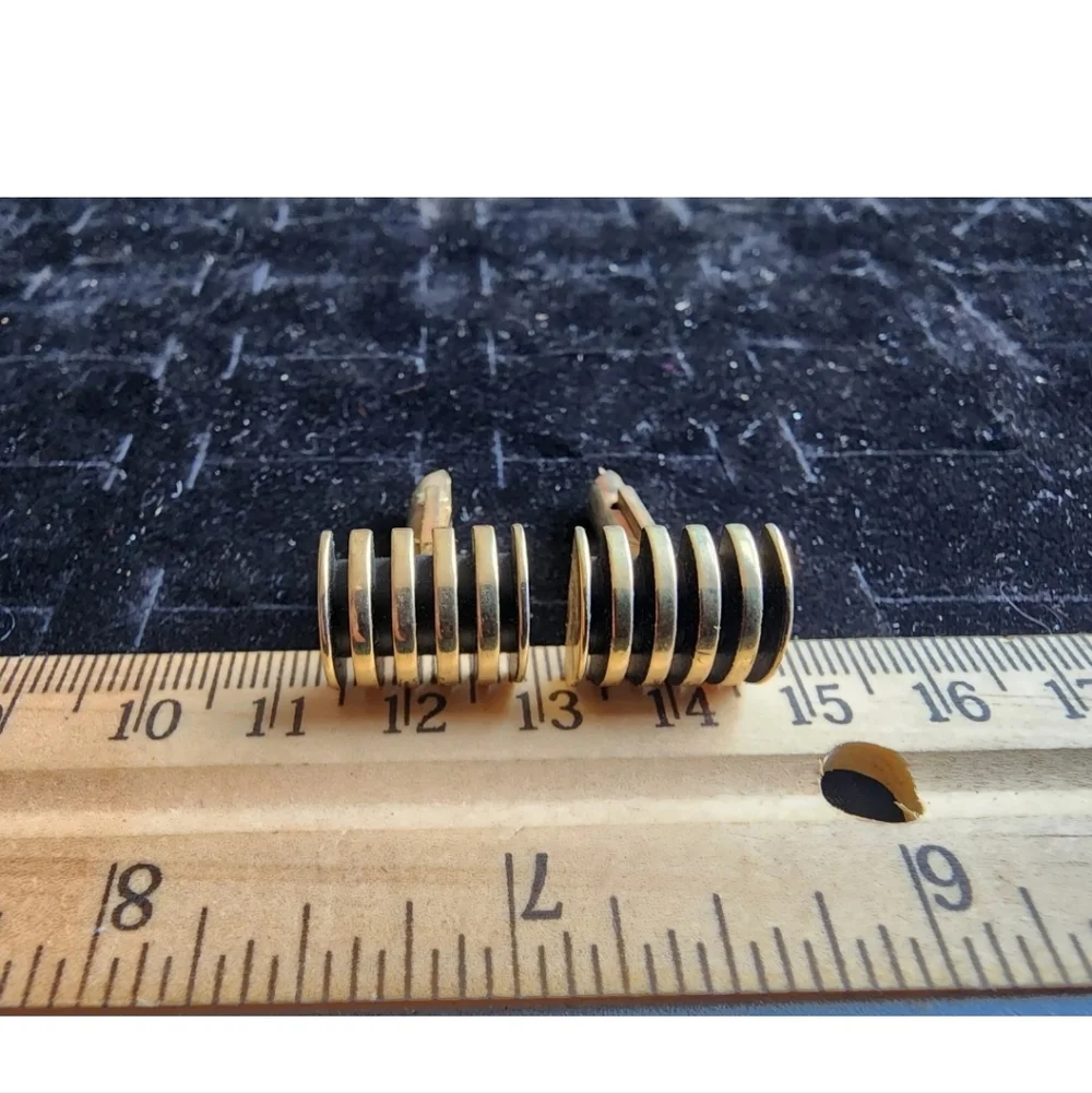 Vintage Cufflink Set Gold Tone Line Shape Engraved Edge Used